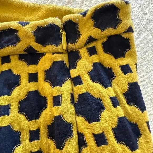 Charlie & Robin pencil skirt. Great condition! - Picture 3 of 6